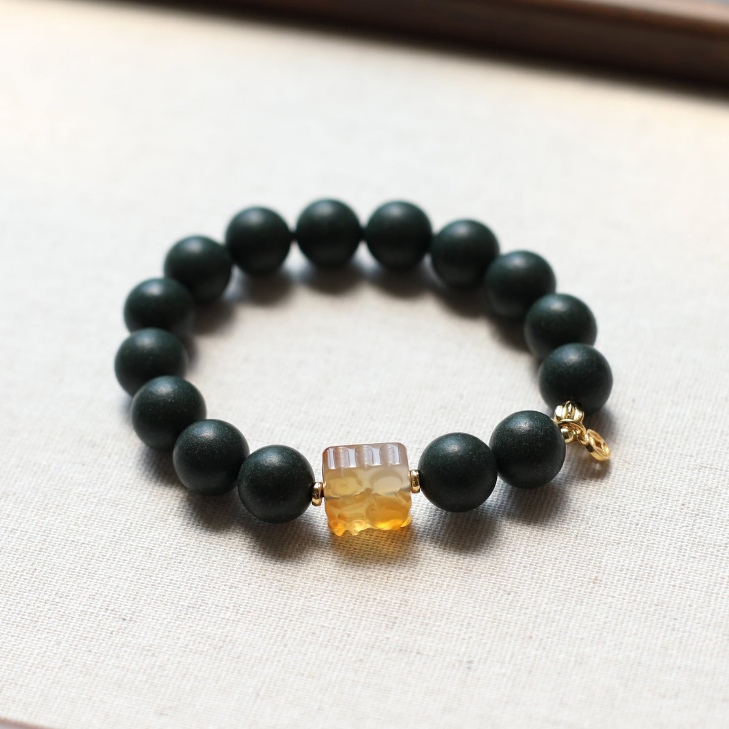 Herbal Scent Artisan Gardenia & Fo-Ti Incense Bead Bracelet with Natural Agate - 12mm — photo 6