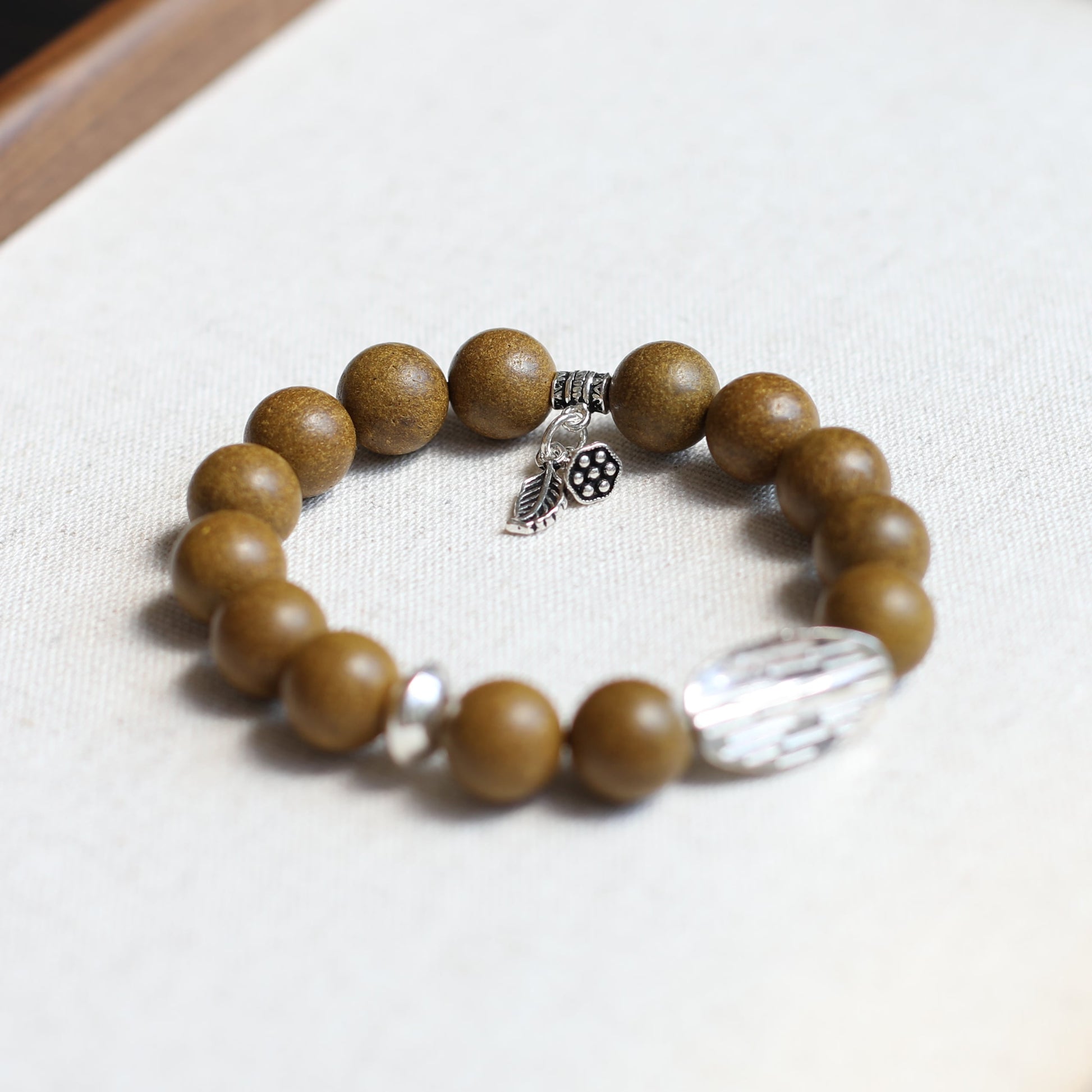 Herbal Scent Ginseng & Sweet Osmanthus Womb-Warming & Stomach-Nourishing Bracelet 12mm — photo 5