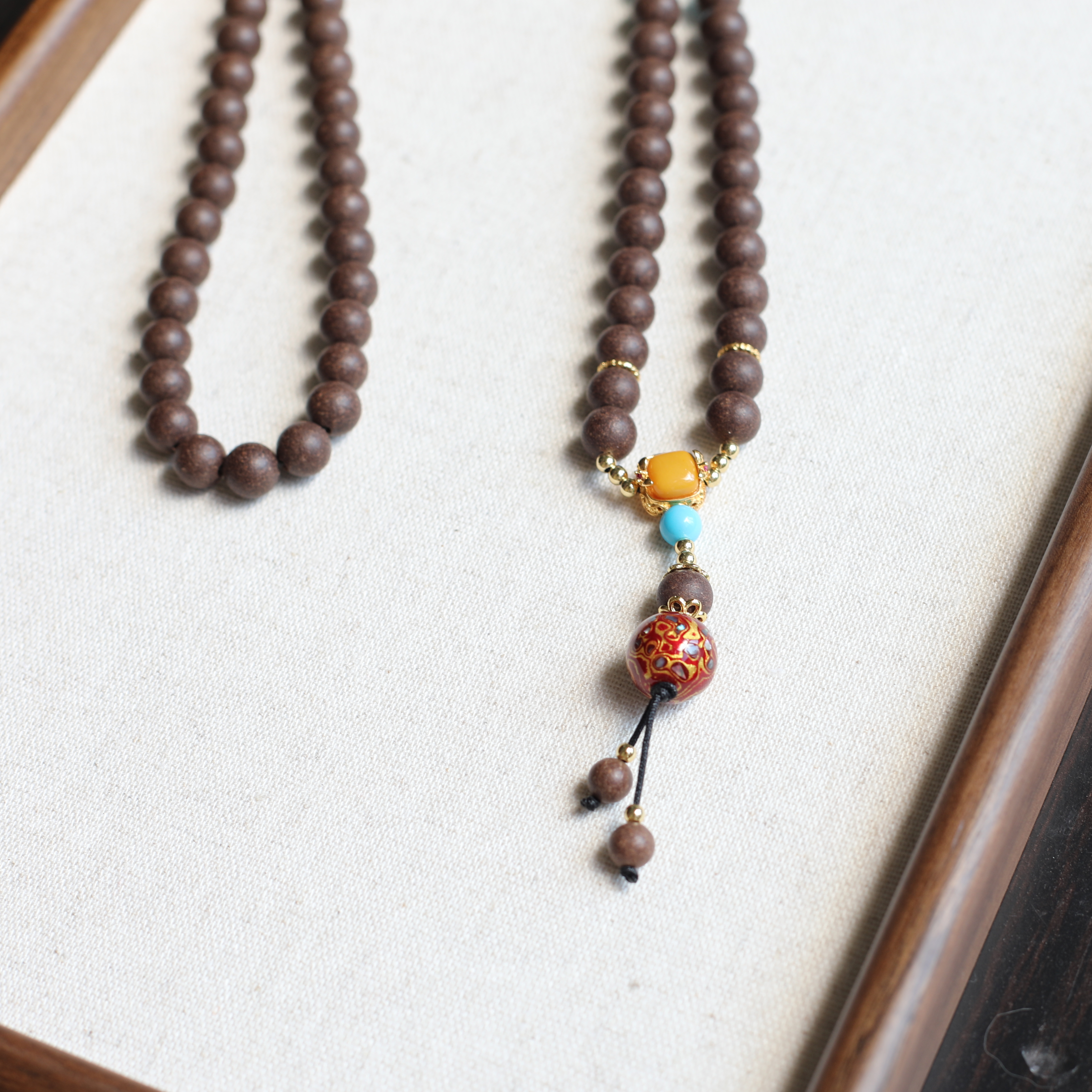 【Energetic】Herbal Scent Black Ginseng & Lychee Fatigue-Relieving Lacquer Long Necklace