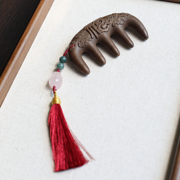 【Luscious】 HERBAL SCENT Botanical Hair-Wellness Comb - Pixiu Pendant & Pet-Friendly Design