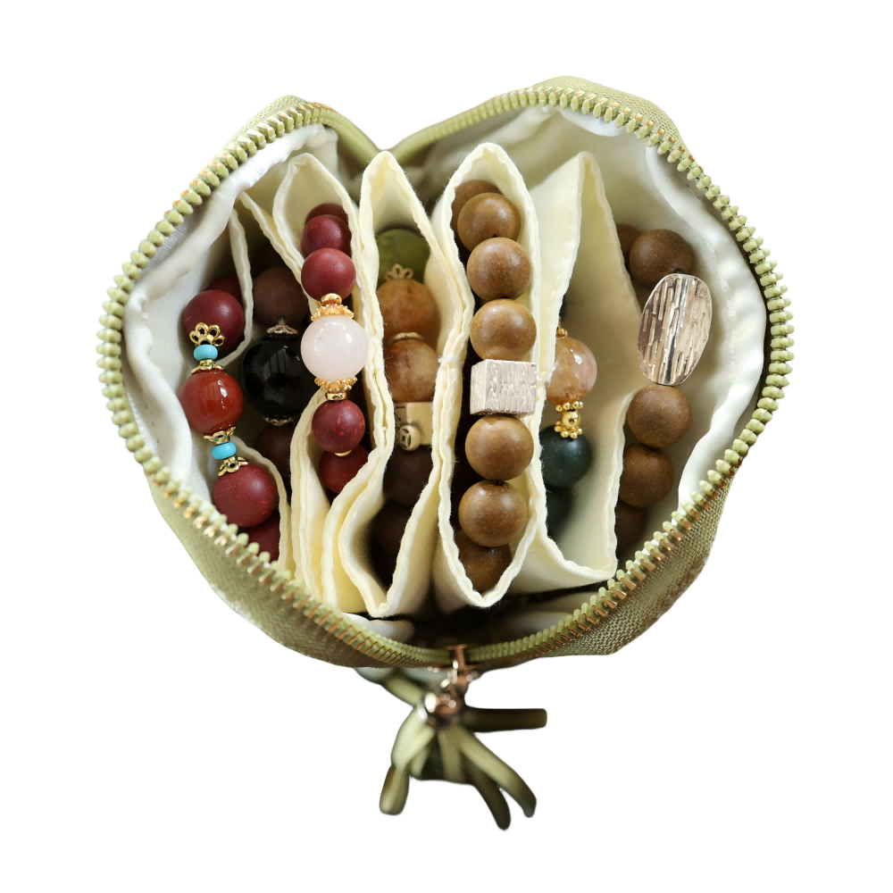 【Secure】7-Day Bracelet Travel Case | Keep Your Treasures Safe & Tangle-Free