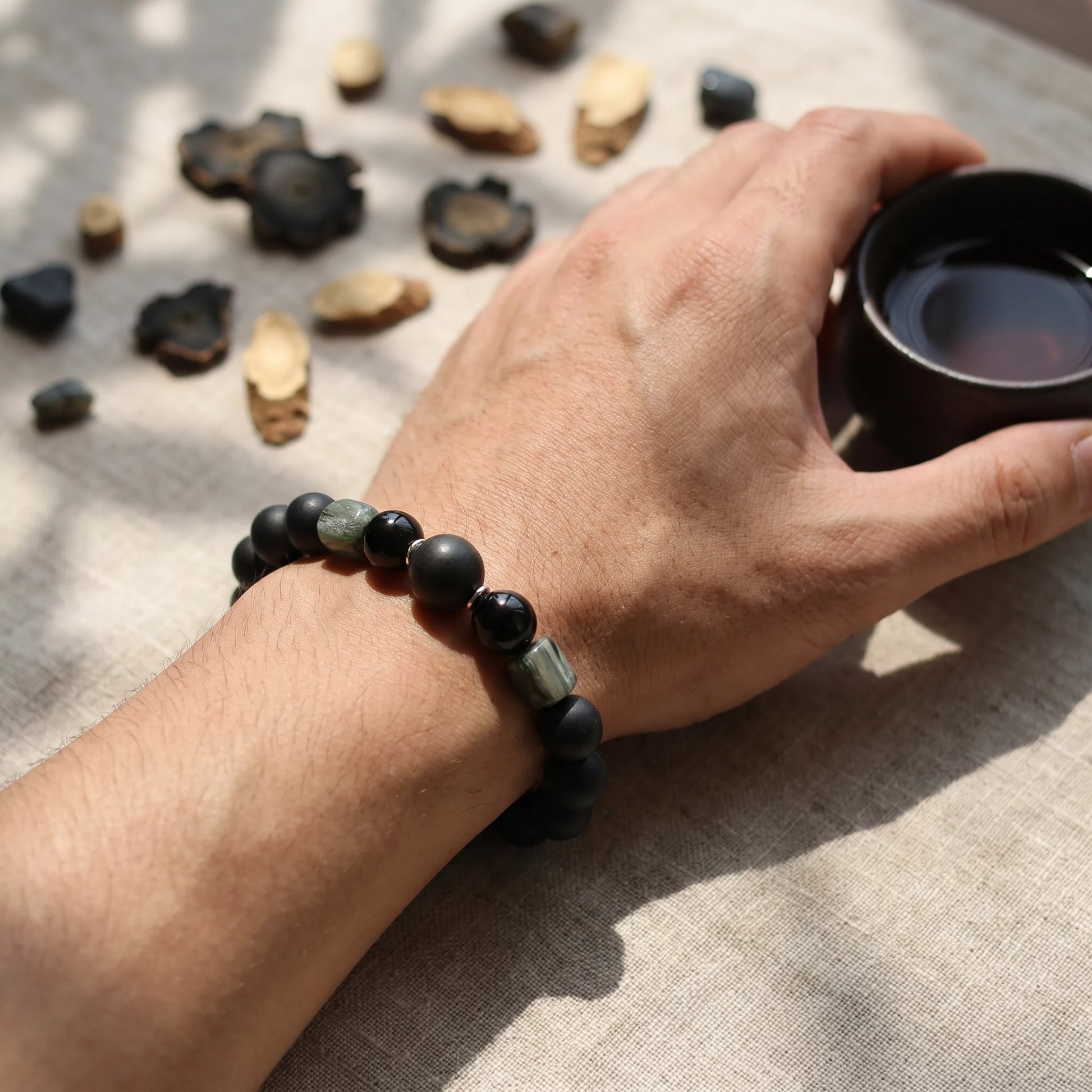Herbal Scent Black Dragon Saliva & Black Ginseng Kidney-Warming Bracelet 12mm — photo 4