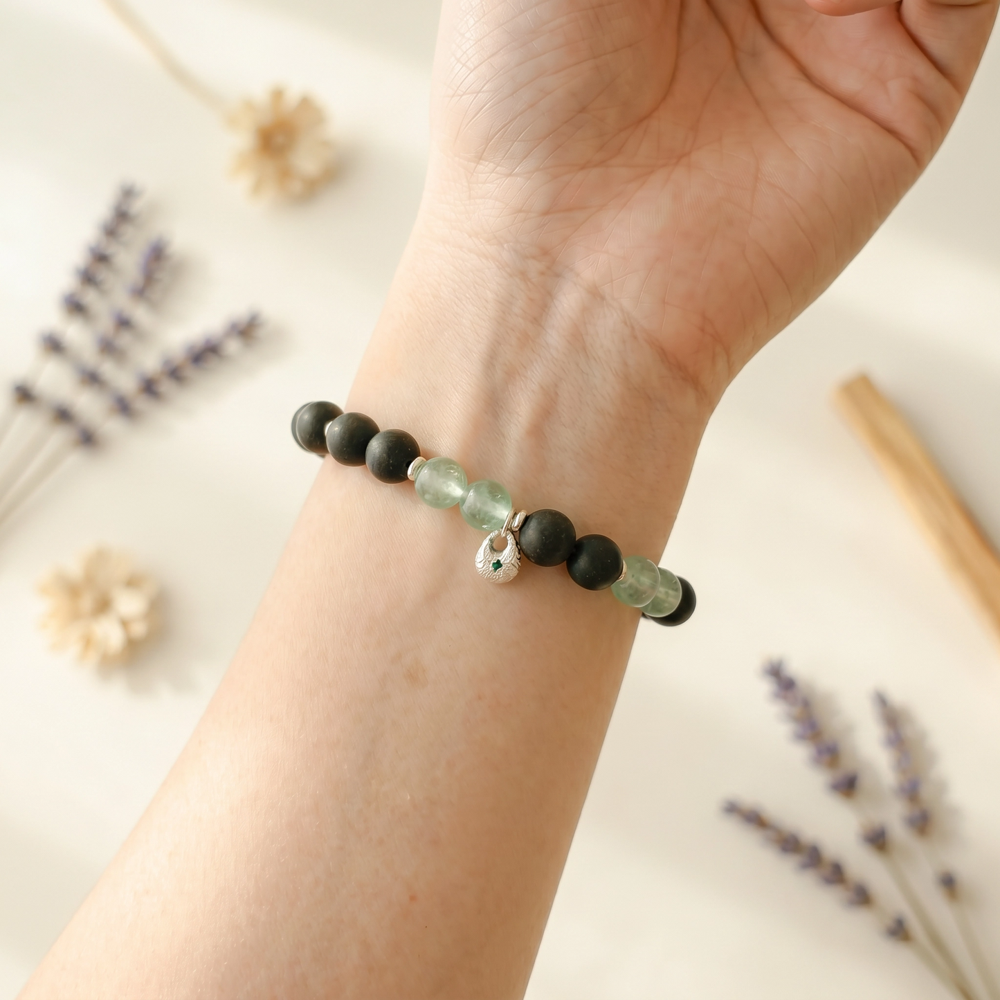 【Quiescent】HERBAL SCENT Matte Black & Light Green Crystal Bracelet - Fo-Ti & Lavender Restful Calm, 100% Pet-Safe
