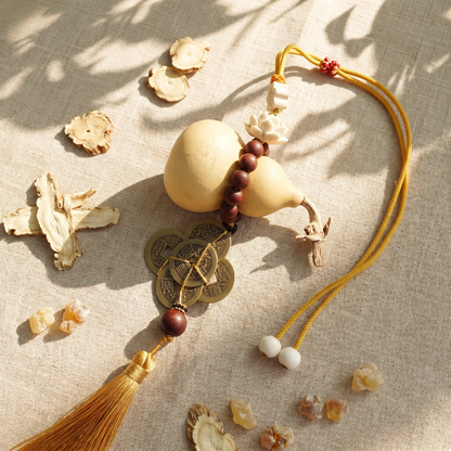 【Vitalizing】HERBAL SCENT Wealth-Attracting Vitality Car Charm - Ginseng Angelica Gourd & Five Emperor Coins