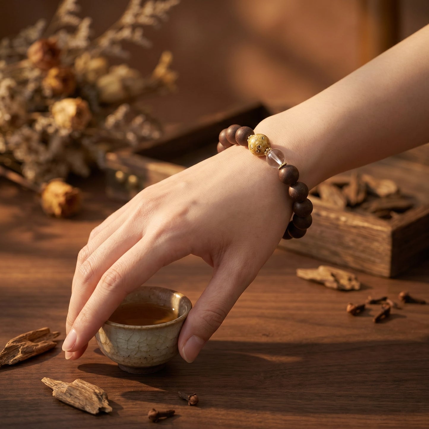 Herbal Scent Black Ginseng & Lychee Fatigue-Relieving Bracelet 12mm — photo 3